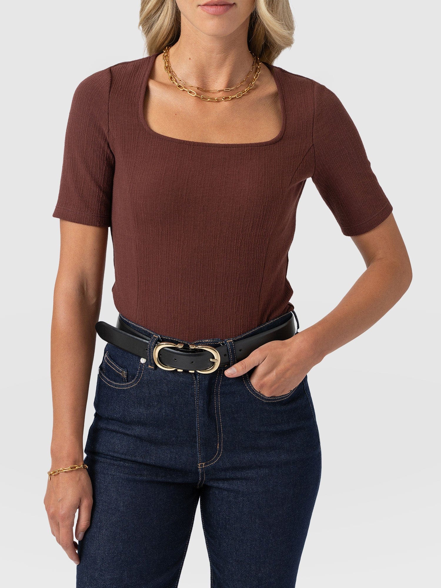 Akia Short Sleeve Tee - Maroon Textured - Women's T-shirts | Saint + Sofia® USA